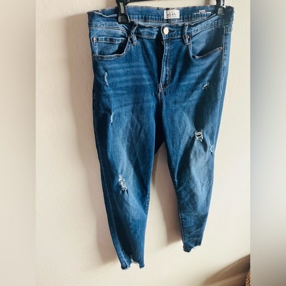 Distressed Blue Jeans Nicole Miller Size 12 SoHo High Rise Skinny - Picture 4 of 5
